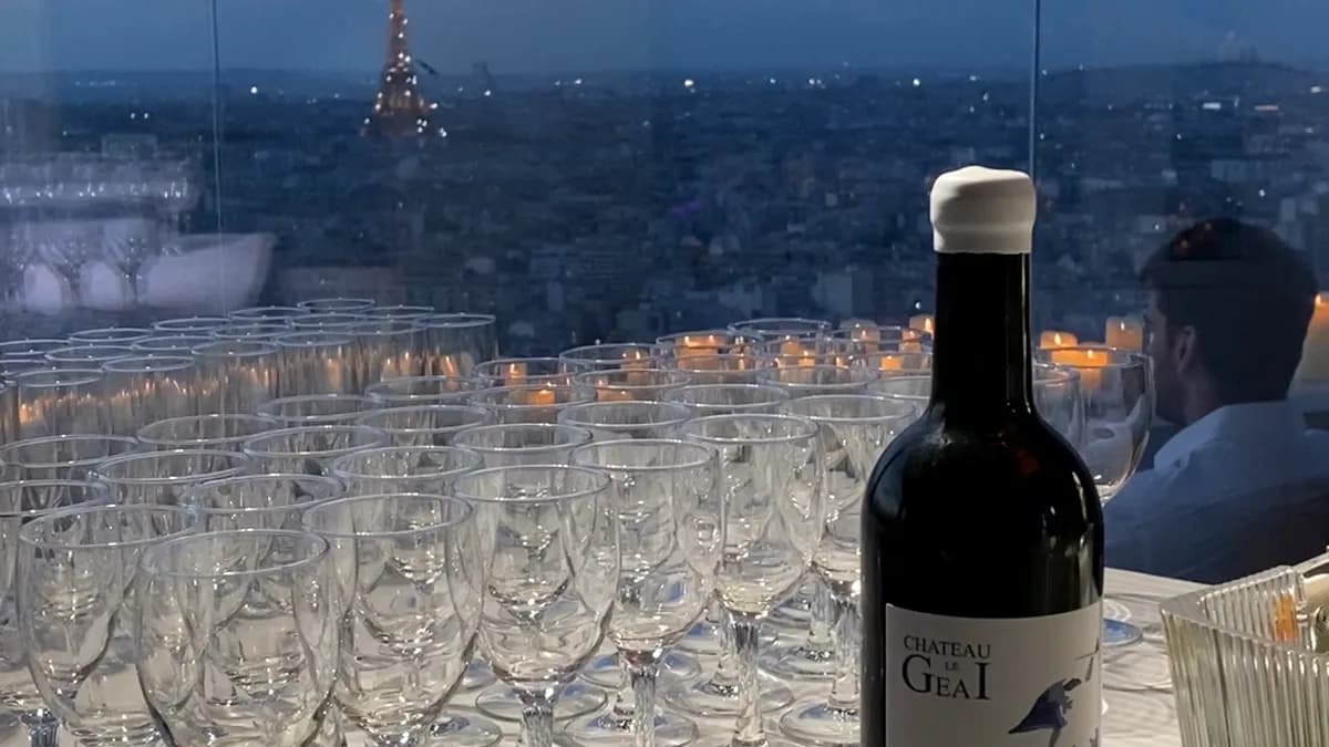 Réception VIP en rooftop face à la Tour Eiffel