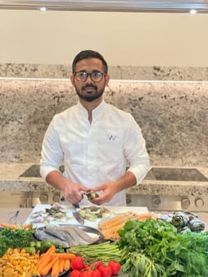 Chef Md Ahiqur, chef spécialisé en cuisine gastronomique à domicile à Stains