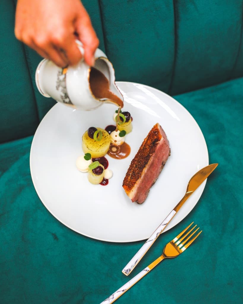 Plat de Chef Cheffe Mathé : Menu Bistronomique Été