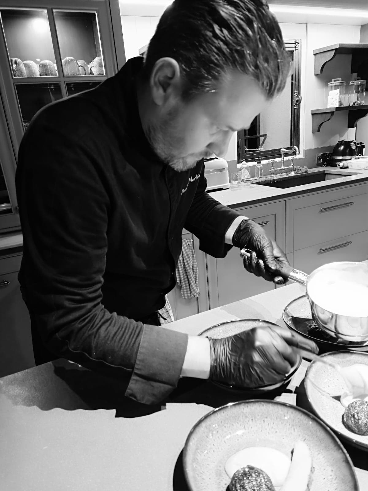 Chef Damien, chef spécialisé en cuisine française à domicile à Saint-Rémy-de-Provence
