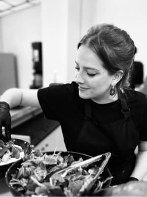 Chef Alexandra, chef spécialisé en cuisine française à domicile à Aix-en-Provence