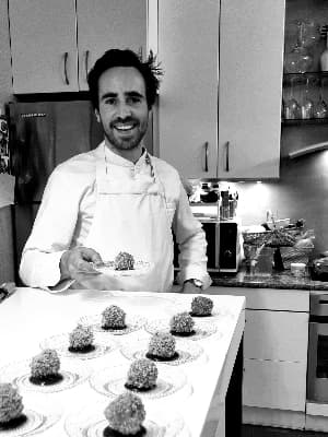 Chef Stanislas, chef spécialisé en cuisine française à domicile à Paris