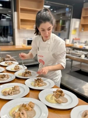 Chef Rositsa, chef spécialisé en cuisine française à domicile à Paris