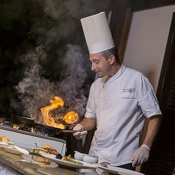 Chef Alessandro, chef spécialisé en cuisine française à domicile à Aix-les-Bains