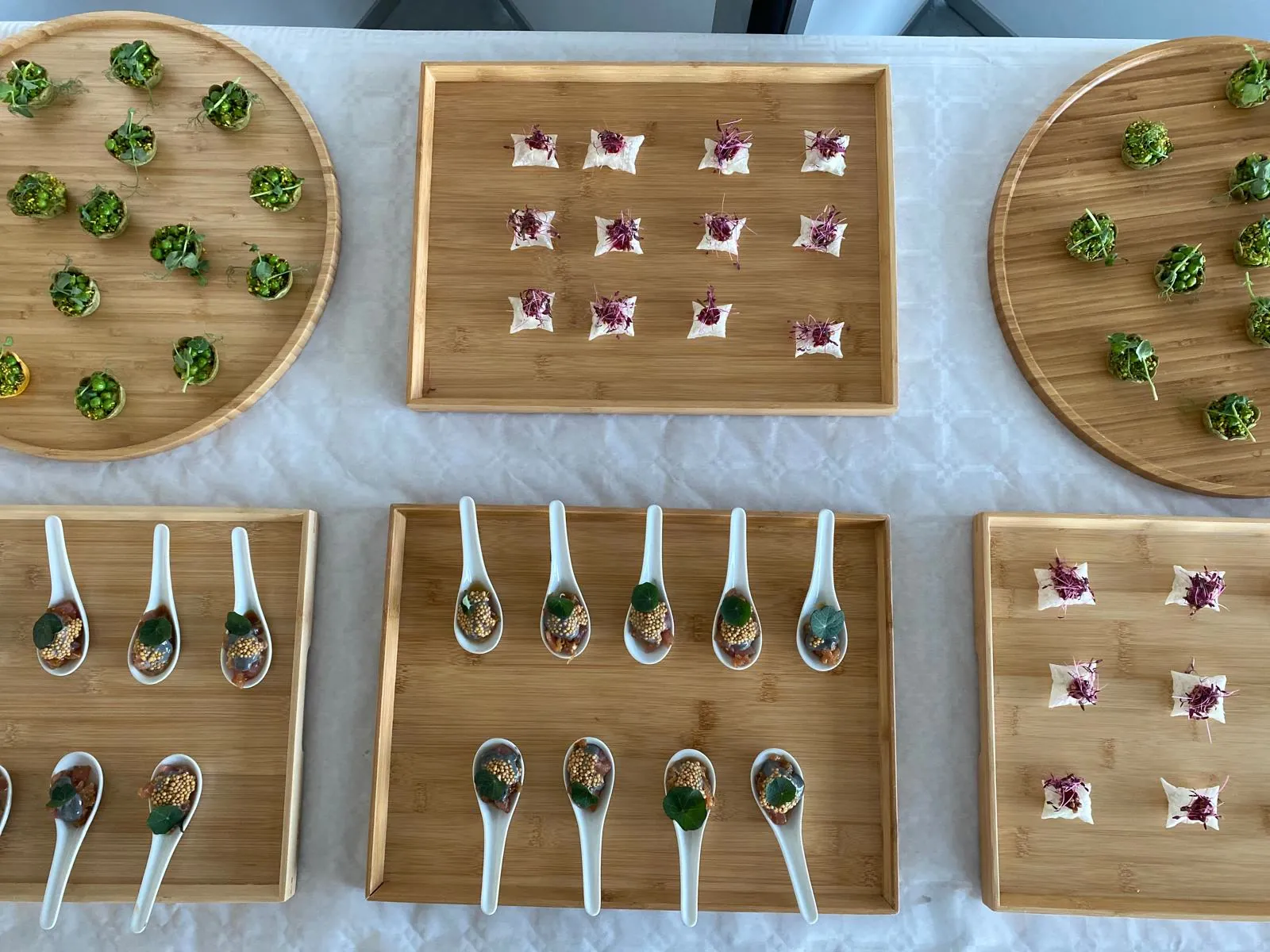 Plateaux de mises en bouche prêts au service